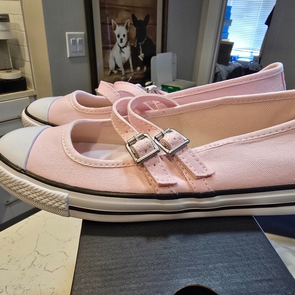 Woman's Shoes Converse Chuck Taylor All Star Dainty Mary Jane Ballet Pink SZ 8